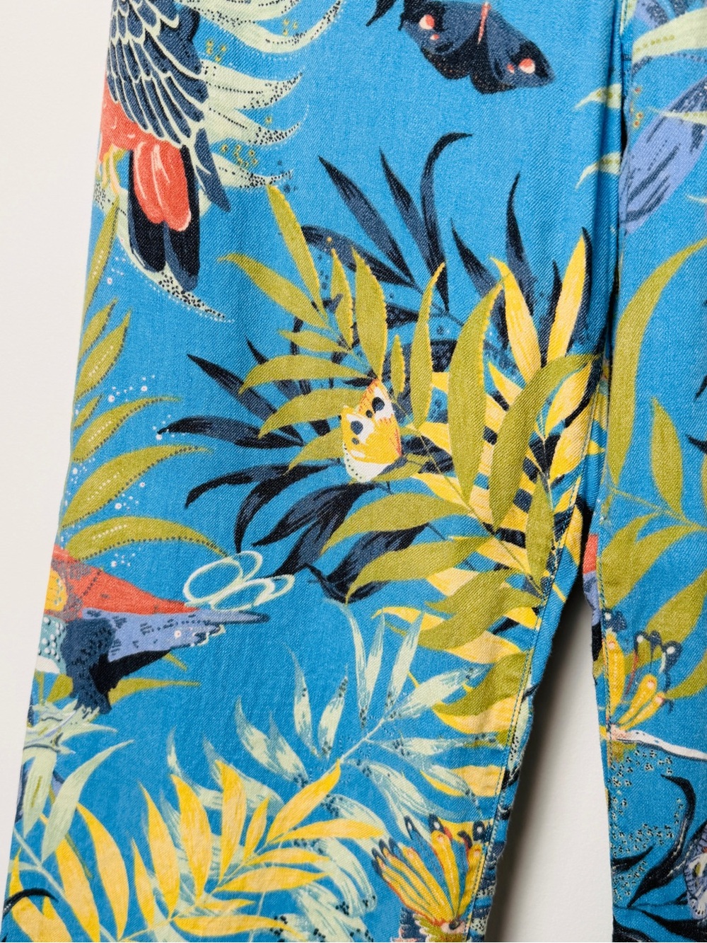 Colette Cropped Linen Wide-Leg Pants in Tropical Blue - Picture 6 of 16